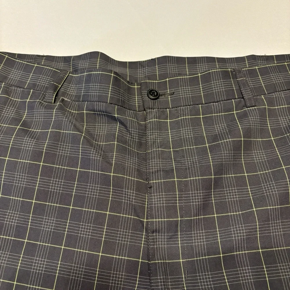 Ben Hogan Mens Size 42‎ Gray Green Plaid Lightweight Golf Performance Shorts